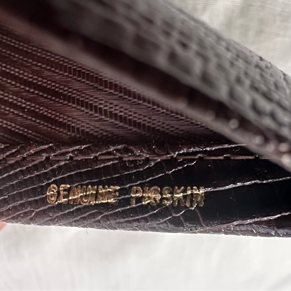 Prince Gardner Brown Embossed Leather Bi-Fold Wallet | ID Window | Vintage - Picture 10 of 14